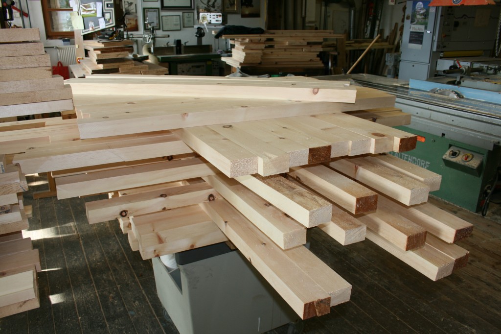 ungeschnittene Deckenprofile